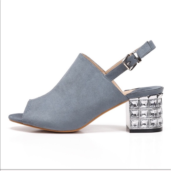 LAST PAIR 5.5 - Picture 8 of 8